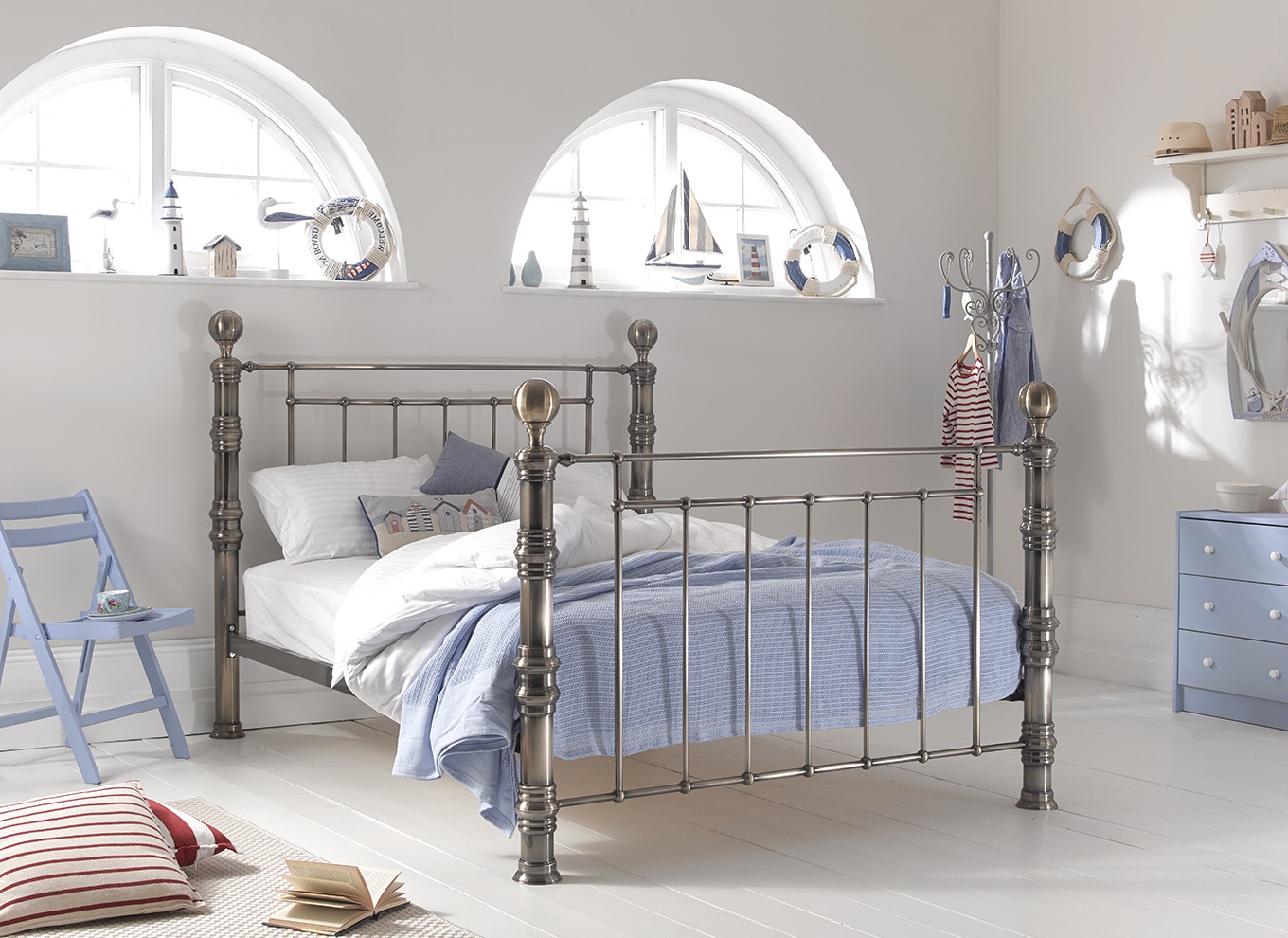 Aurora Bedstead - Brass