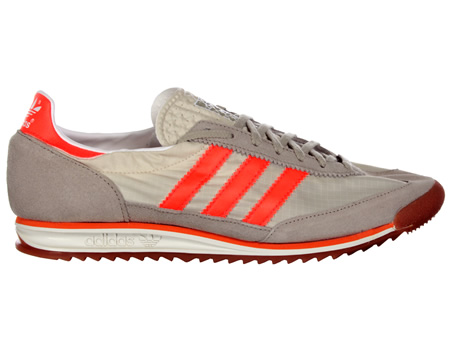 SL 72 Beige/Infrared Nylon Trainers