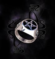 Roseus Pentagram Ring