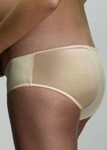 Canelle under-bump brief