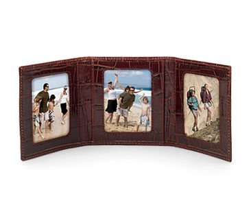 Triple Travel Photo Frame