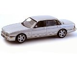 AutoArt Die-cast Model Jaguar XJR (1:43 scale in Silver)