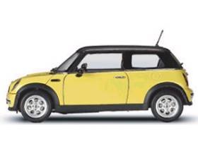 Mini Cooper (1:18 scale in Yellow)