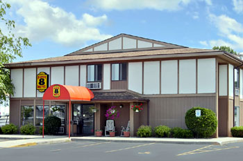 SUPER 8 MOTEL - BEAVER DAM