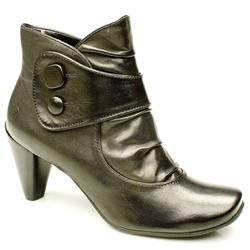 Female Landra 2-Button Ank Leather Upper in Black, Tan