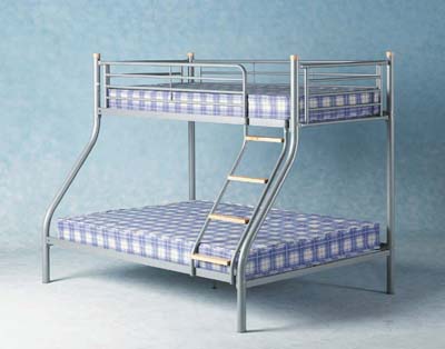 BED TERI TRIPLE SLEEPER