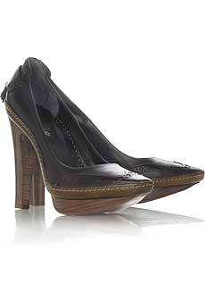Brogue detail pumps