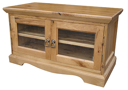 Oak Small TV Unit