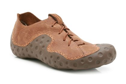 Clarks Mo Three Tan Leather