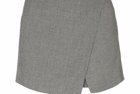 Dorothy Perkins Womens Petite birds eye skort- Black DP79298003