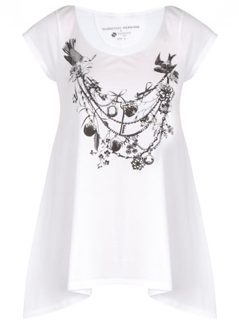 Woodland Trust necklace tshirt