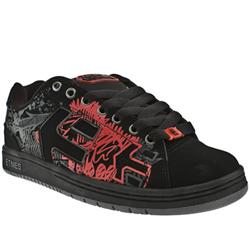 Male Etnies Cinch Nubuck Upper in Black and Red