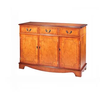 Furniture123 Georgian Reproduction Apron 3 Door Sideboard