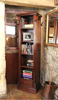 Furniture123 Rococa Solid Mahogany 5 Shelf 1 Drawer Bookcase