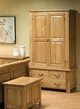 Victoria Oak 2 Door Wardrobe