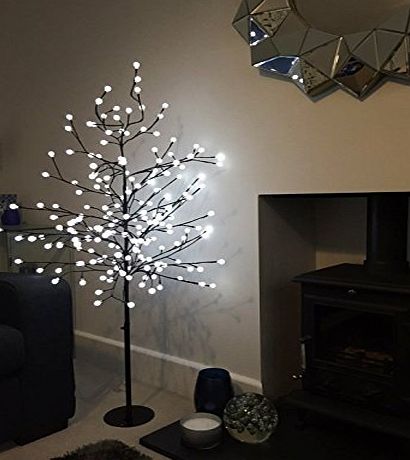 Hamptons Direct 5ft (152cm) LED White Berry Tree