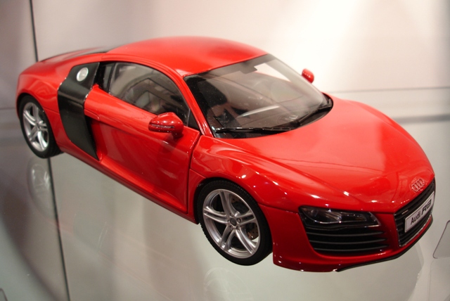 Audi R8 4.2 V10 in Red