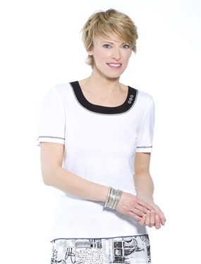 Contrast Neckline T-Shirt