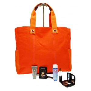 Shoulder Bag with Make-Up Treats