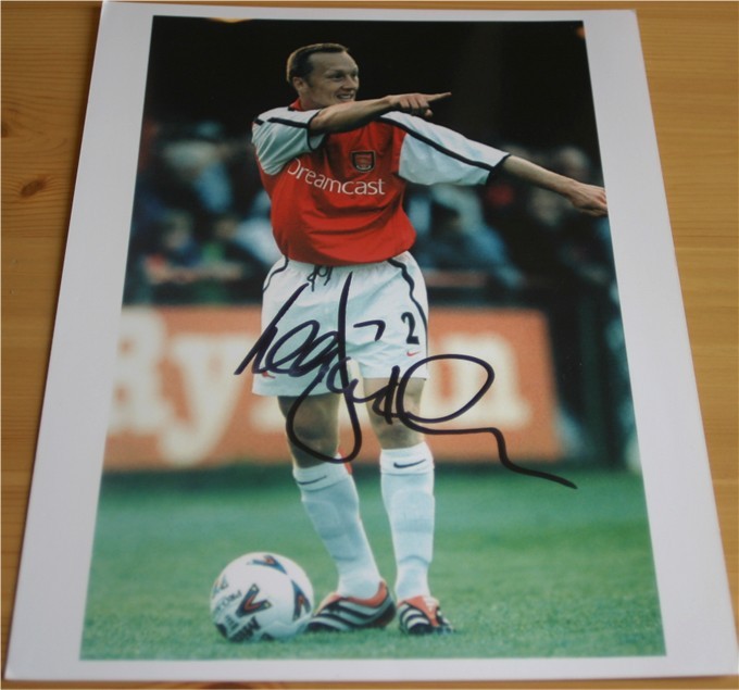 DIXON HAND SIGNED 10 x 8 INCH COLOUR PHOTO