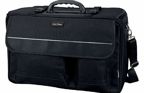 - 46008 THE FLIGHT - pilot case overnight, nylon, black