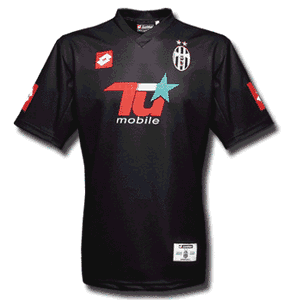 01-02 Juventus Away C/L shirt