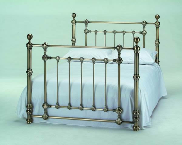 Victoria Antique Brass Harmony Bedstead, Double,