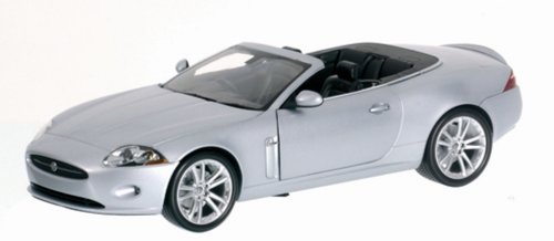 Minichamps 1/18 Scale Ready Made Die Cast - Jaguar X150 Cabriolet 2005 Silver Rhd