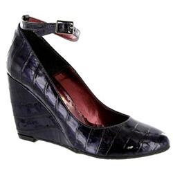 Female Gracie Purple Patent Croc in Purple