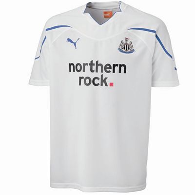Puma 2010-11 Newcastle 3rd Puma Football Shirt