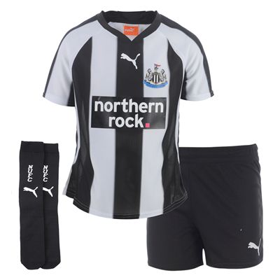 Puma 2010-11 Newcastle Home Puma Little Boys Mini Kit