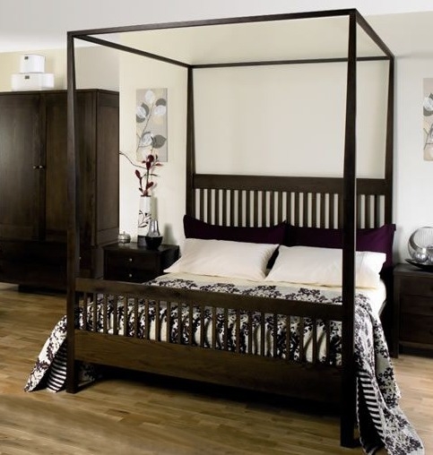 Dark Oak 4 Poster Bedstead - 135cm