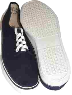 OZZIE YACHT SHOES