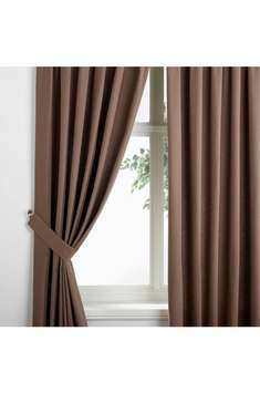 PAIR OF LINED CURTAINS