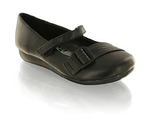 Priceless Cute Formal Shoe With Buckle Feature