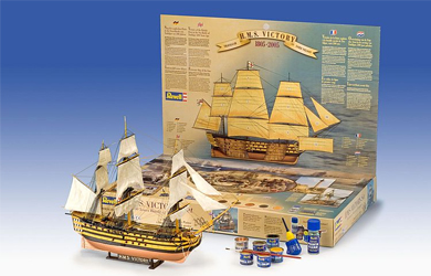 1:225 HMS Victory Gift Set