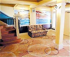 Layne Hotel