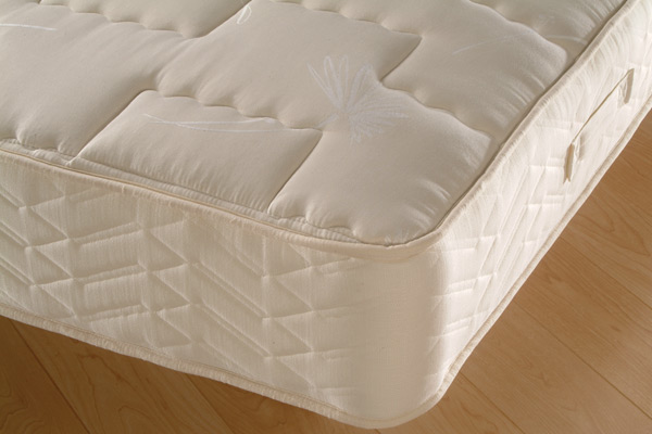 Bedstead Deluxe Mattress Kingsize 150cm