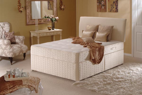 Seville Divan Double 135cm