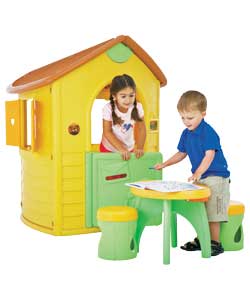 Woodland Cottage & Picnic Table