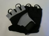 BRAND NEW AMARA GYM / CYCLING / WEIGHT LIFTING TRAINING GLOVES *MEDIUM*