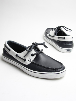 Low Cut Boat Shoe