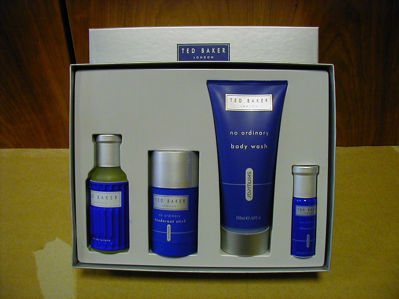 Skinwear 60ml Gift Set 60ml Eau de Toilette