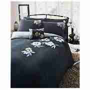 Stitched Floral Applique Kingsize Duvet