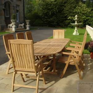 Teak Patio Set: Versatile extending