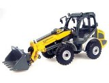 Universal Hobbies Kramer 750T Mini Front Loader