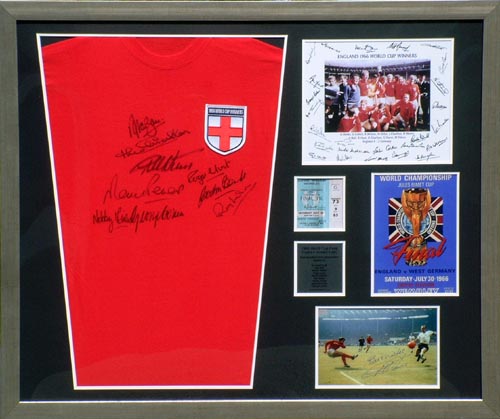 England 1966 signed and framed presentation – England 4 Germany 2 AETSpirit of Sport are delig