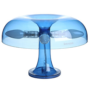 A fabulous retro lamp based on the iconic Nesso ta