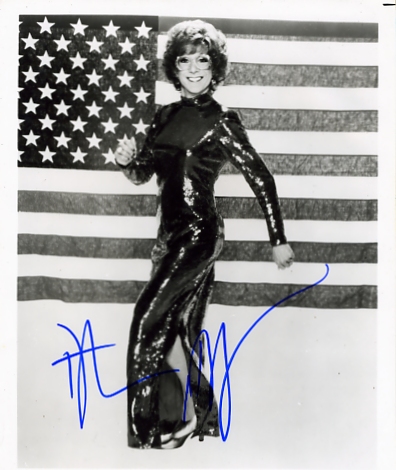 DUSTIN HOFFMAN SIGNED TOOTSIE 10 x 8 INCH B/W