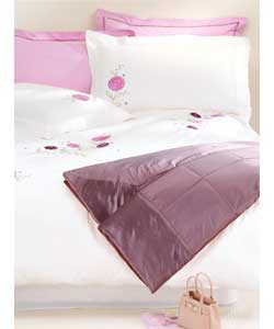 Includes duvet cover and 2 pillowcases. 50% polyes